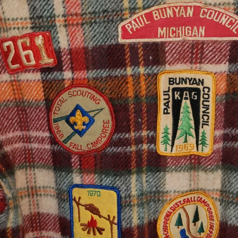 JCPenney Towncraft L Vintage Disney Boyscouts Hiking Etc Patches Hipster Shacket - Picture 11 of 13